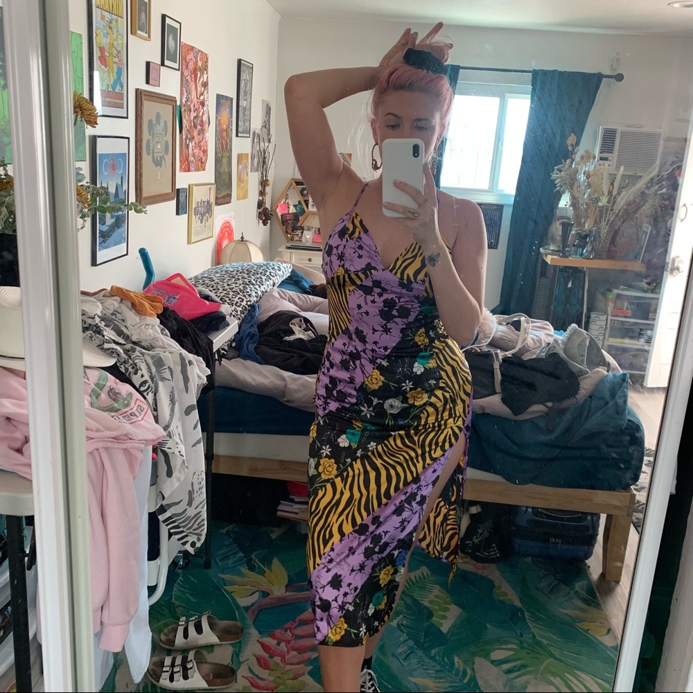 Sexy as hell maxi dress- unique print. Size med